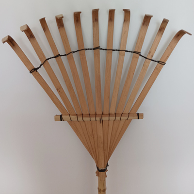 11 Bambusrührstangen-handgemachte rostfreie Garten-Rührstangen-Egge der Zinken-145cm
